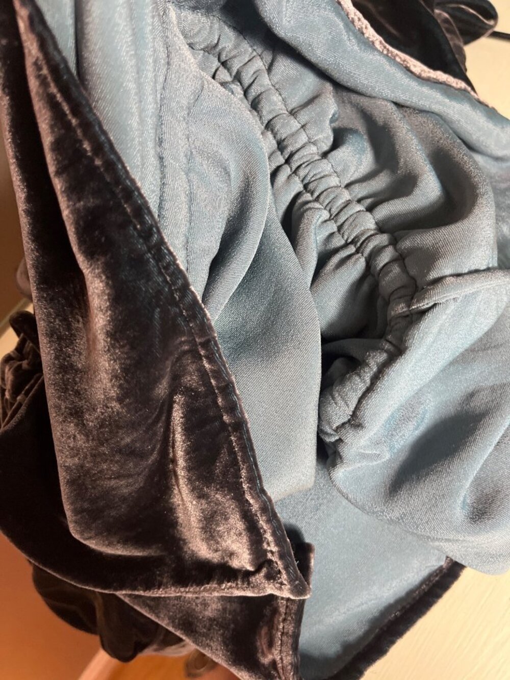 Whimsigoth Dark Feminine Top Witchy Silk Velvet Margret Oleary Luxury Layer Wm M - Picture 10 of 11